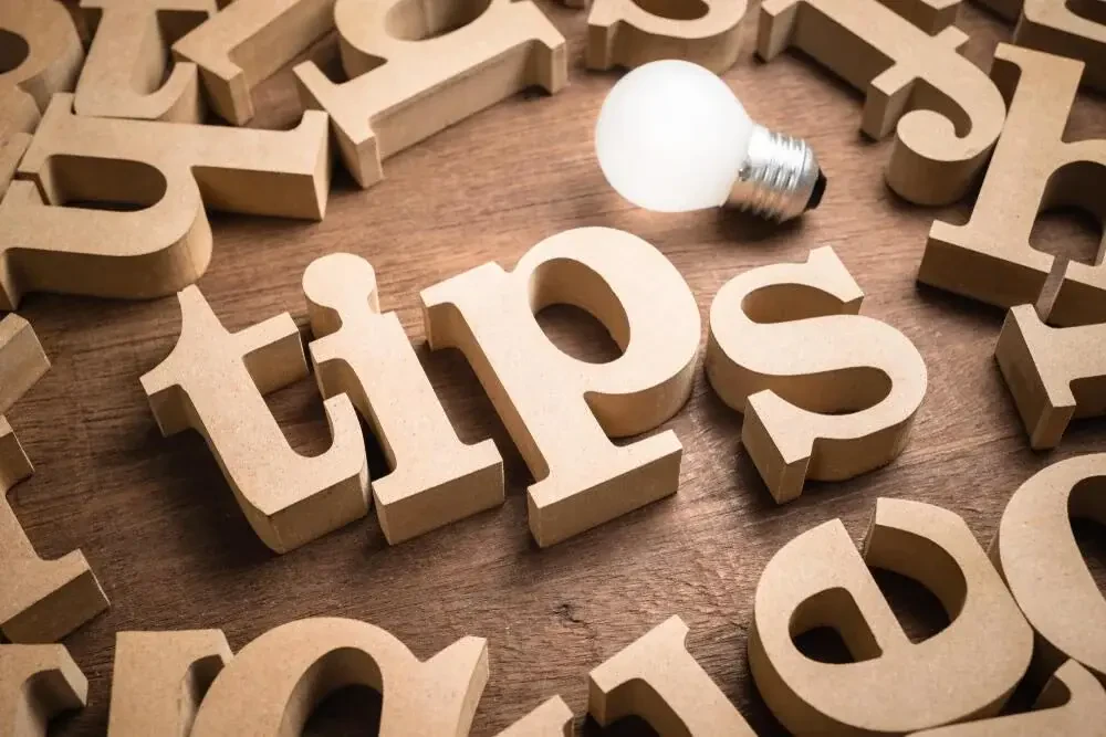 How much do you tip long distance movers in Canada?