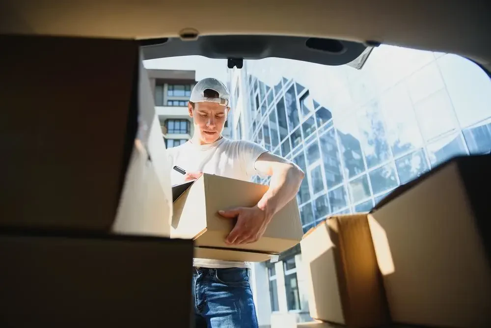 shipping services in chanhassen minnesota