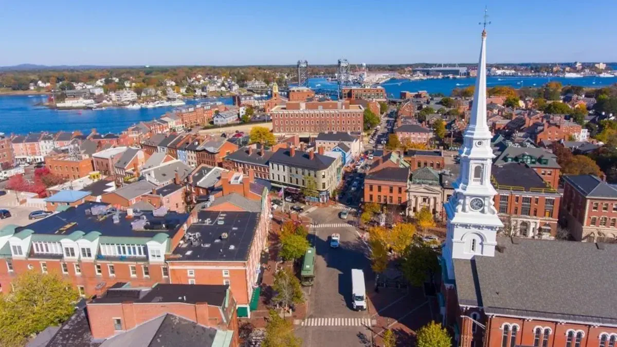 New Hampshire Commercial Movers Near Me