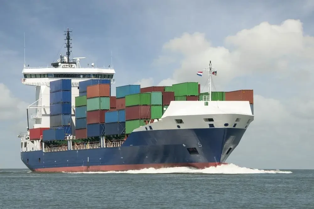 Get instant rate quotes for shipping containers and shipping boxes to Saudi Arabia via sea freight services