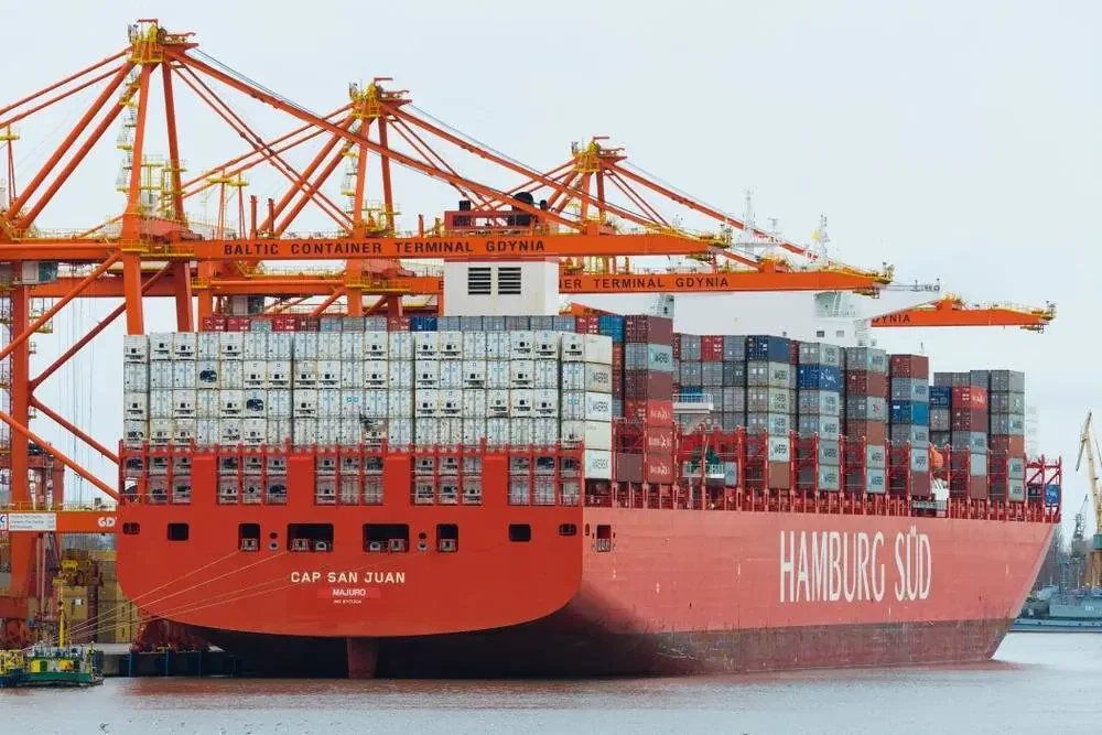 Get instant rate quotes for shipping containers to Singapore