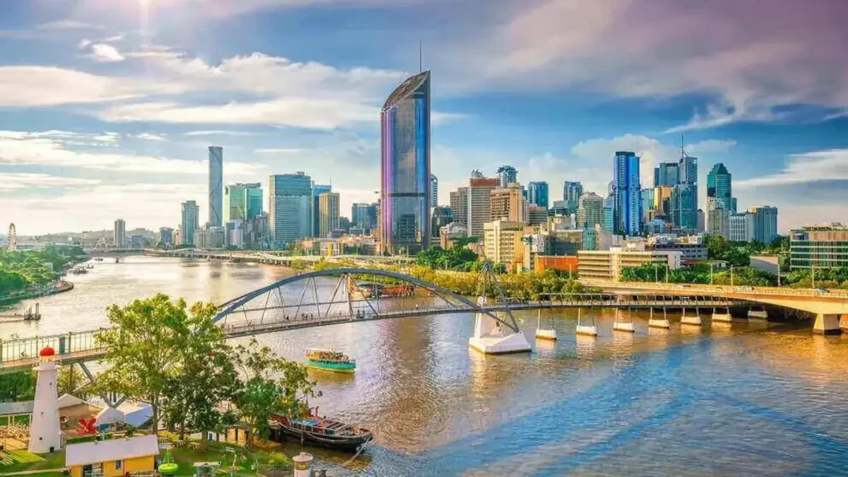 How much does it cost to move from Melbourne to Brisbane?
