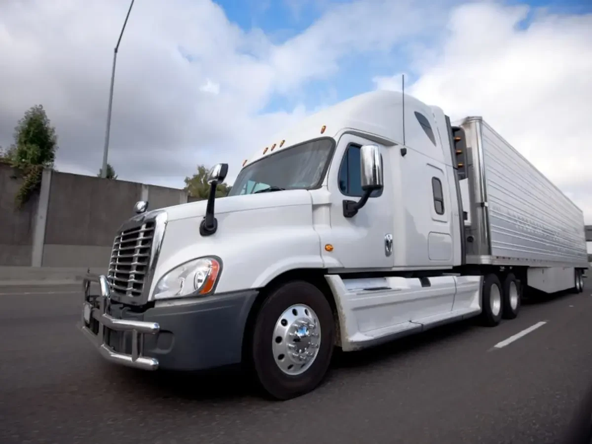 Difference Between Local and Long Distance Moving: 7 Key Factors Explained