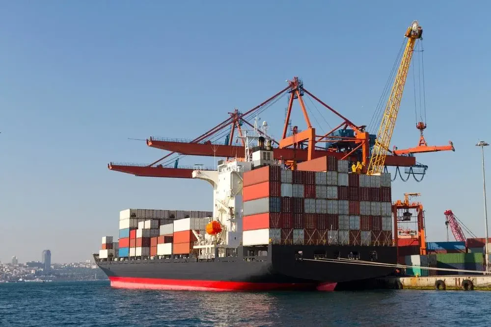 International shipments and international freight forwarding company