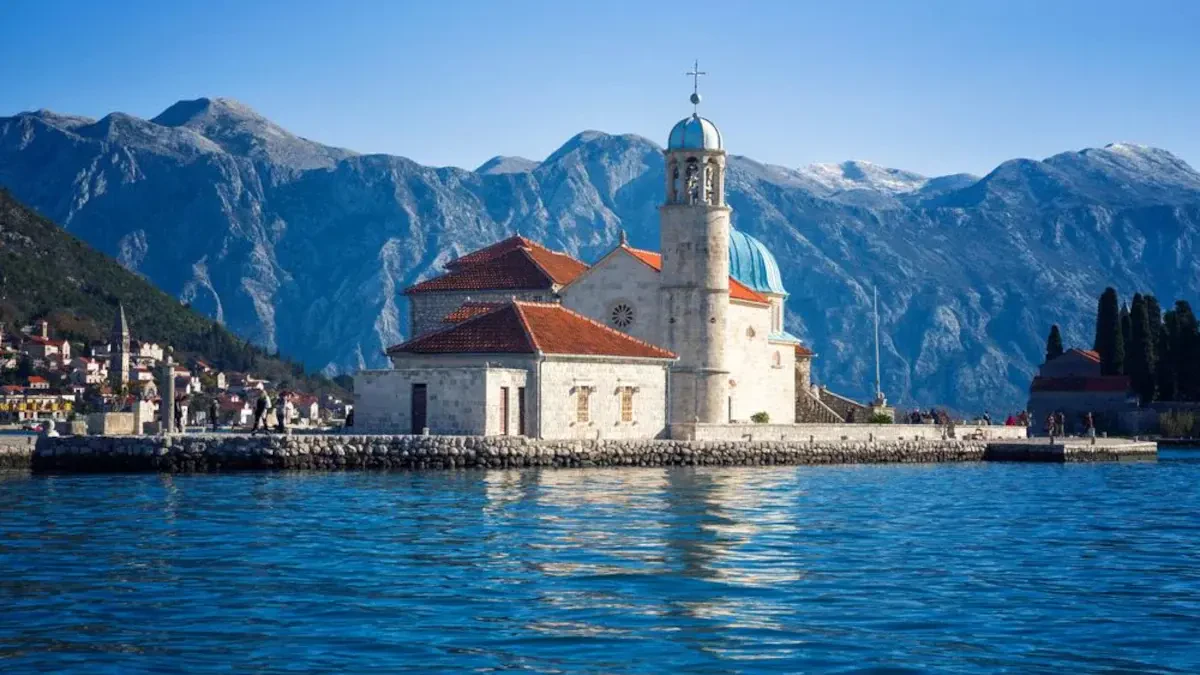 Movers Albania to Montenegro