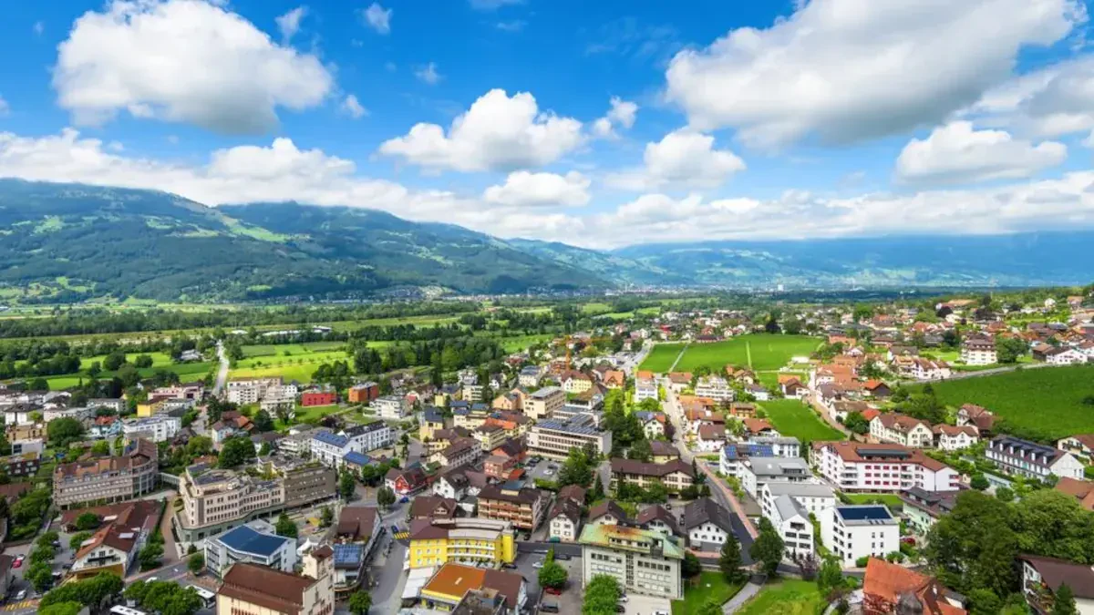 Movers Austria to Liechtenstein