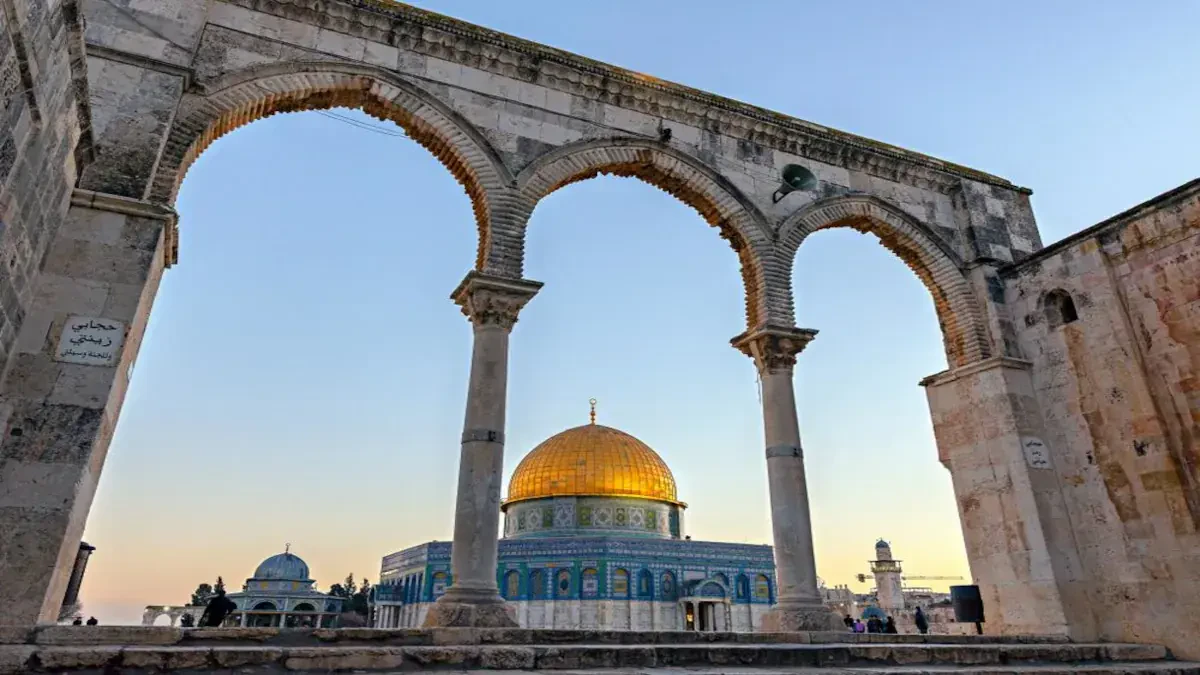 Movers Austria to Palestine