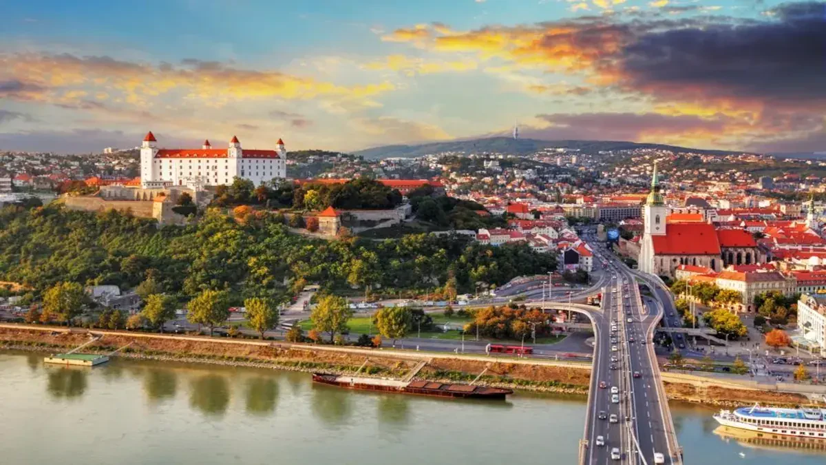 Movers Austria to Slovakia