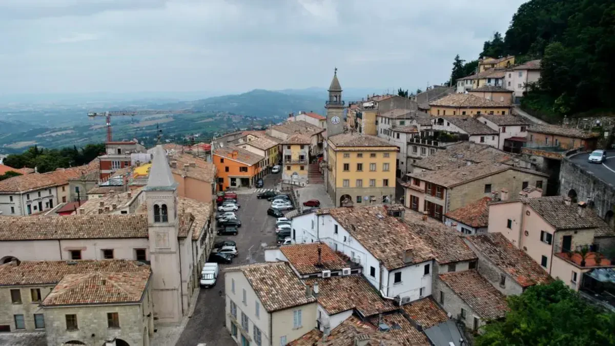 Movers Bahamas to San Marino