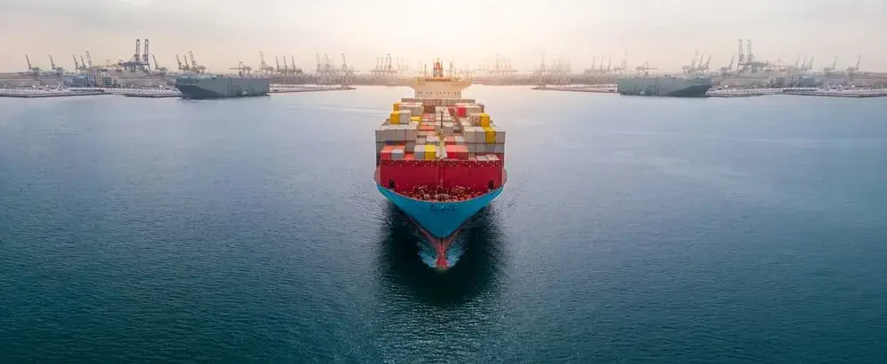 Moving rates Austria to Suriname