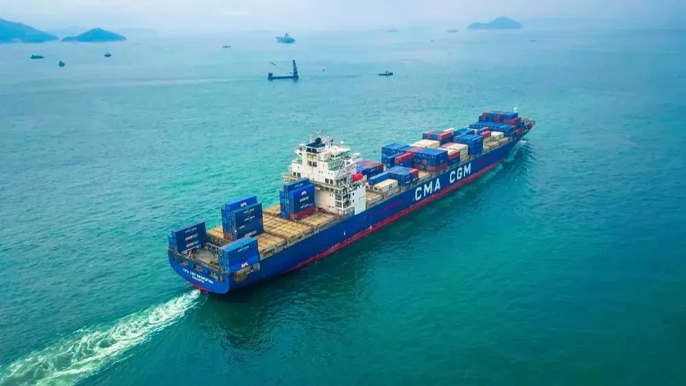 Move shipping boxes to Kuwait