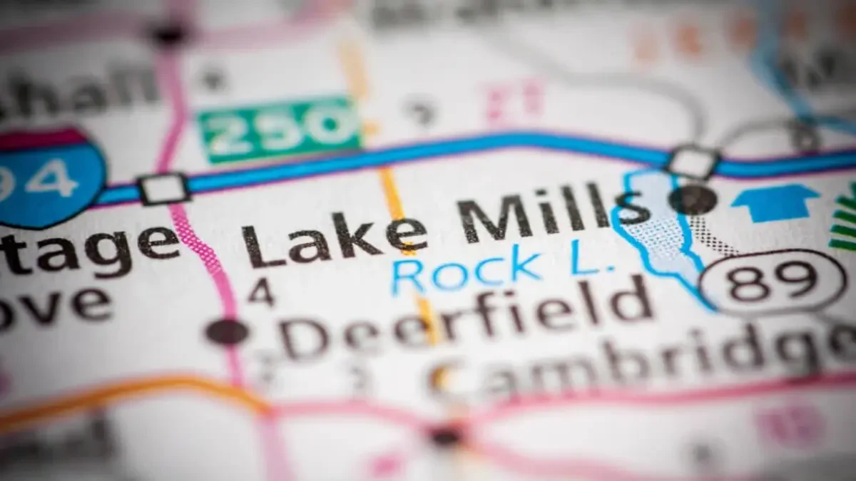 Best Lake Mills Movers Near Me – Premium Lake Mills, WI Moving Companies