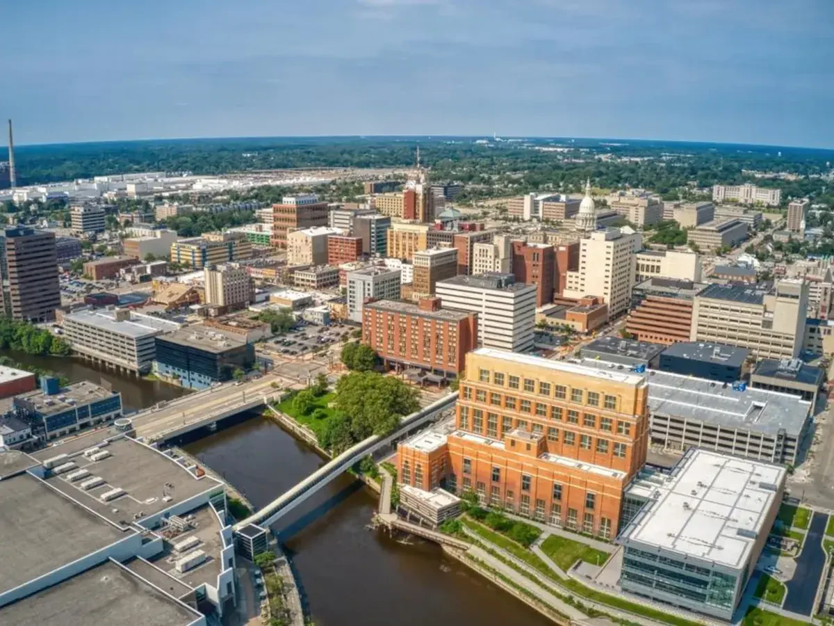 Lansing Full Service Movers Near Me