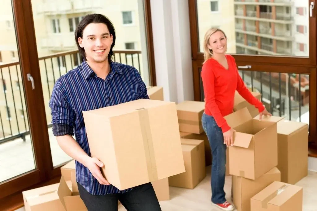 phoenix movers az to wv, man and woman engaging in packing services