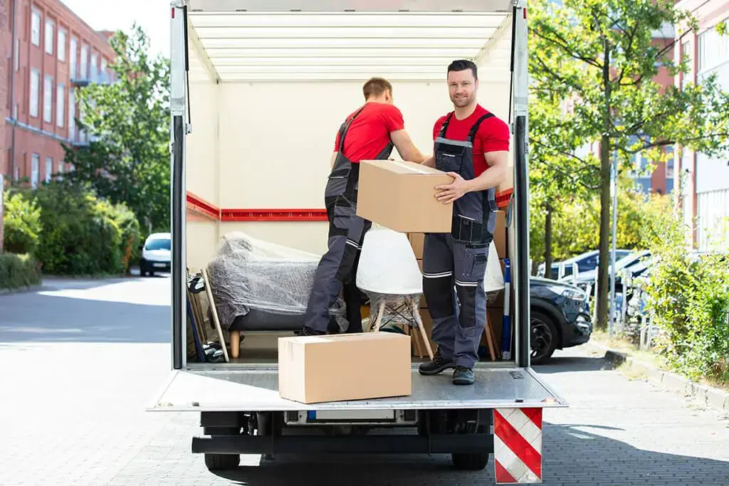 movers id to ak