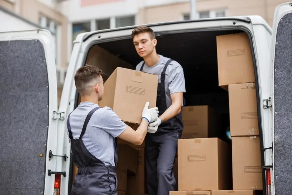 Residential Movers Cost Oilton, TX