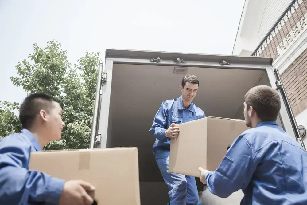 Long Distance Moving Company Quotes Plymouth, MN