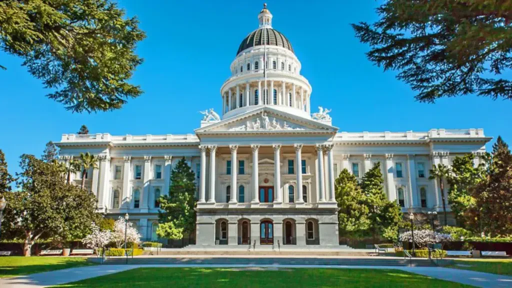 Sacramento Full Service Movers Near Me