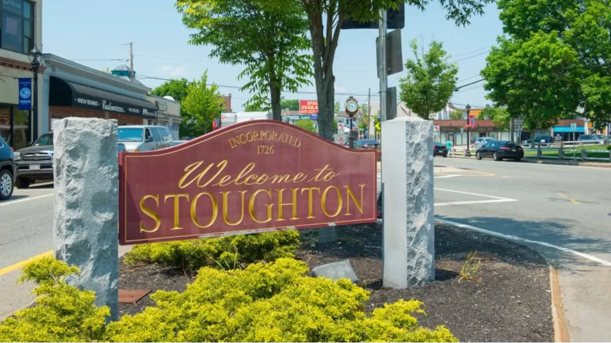 Best Stoughton Movers Near Me with Premium Moving Companies