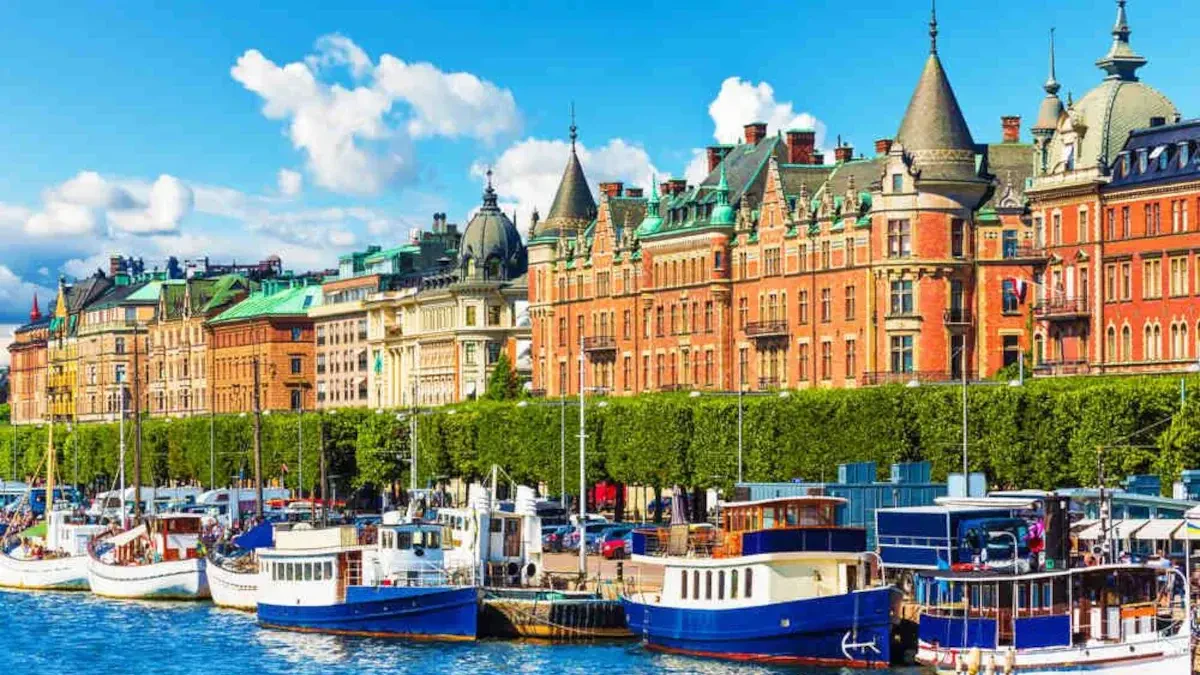 Is it hard to move to Sweden from the US?