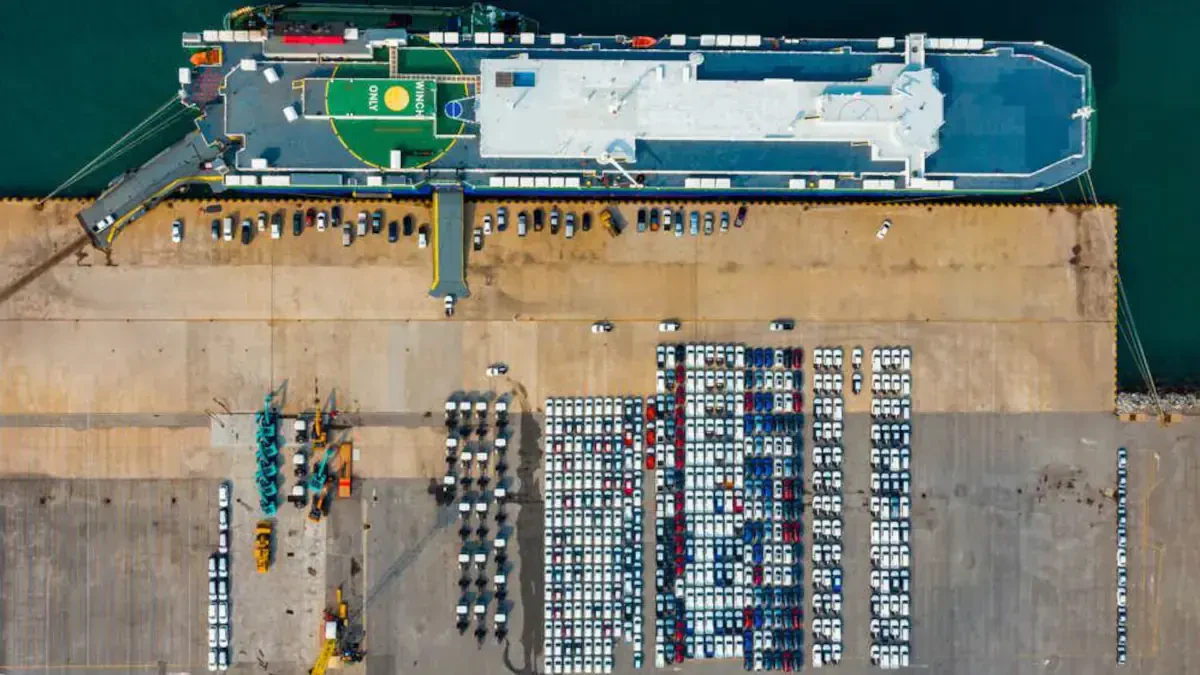 Are there any reviews or testimonials available for international movers in Switzerland?