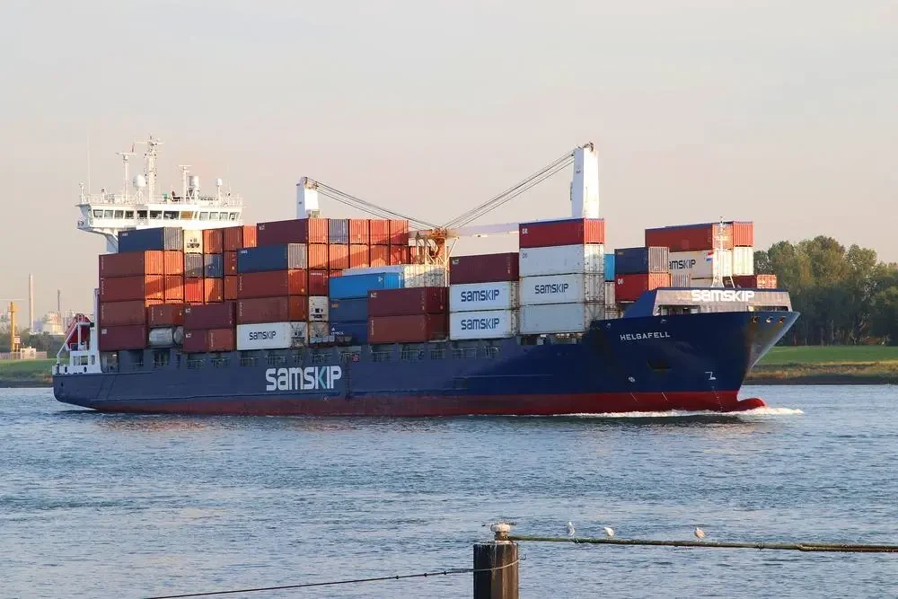 Three Movers cargo container and freight delivery services to Taiwan