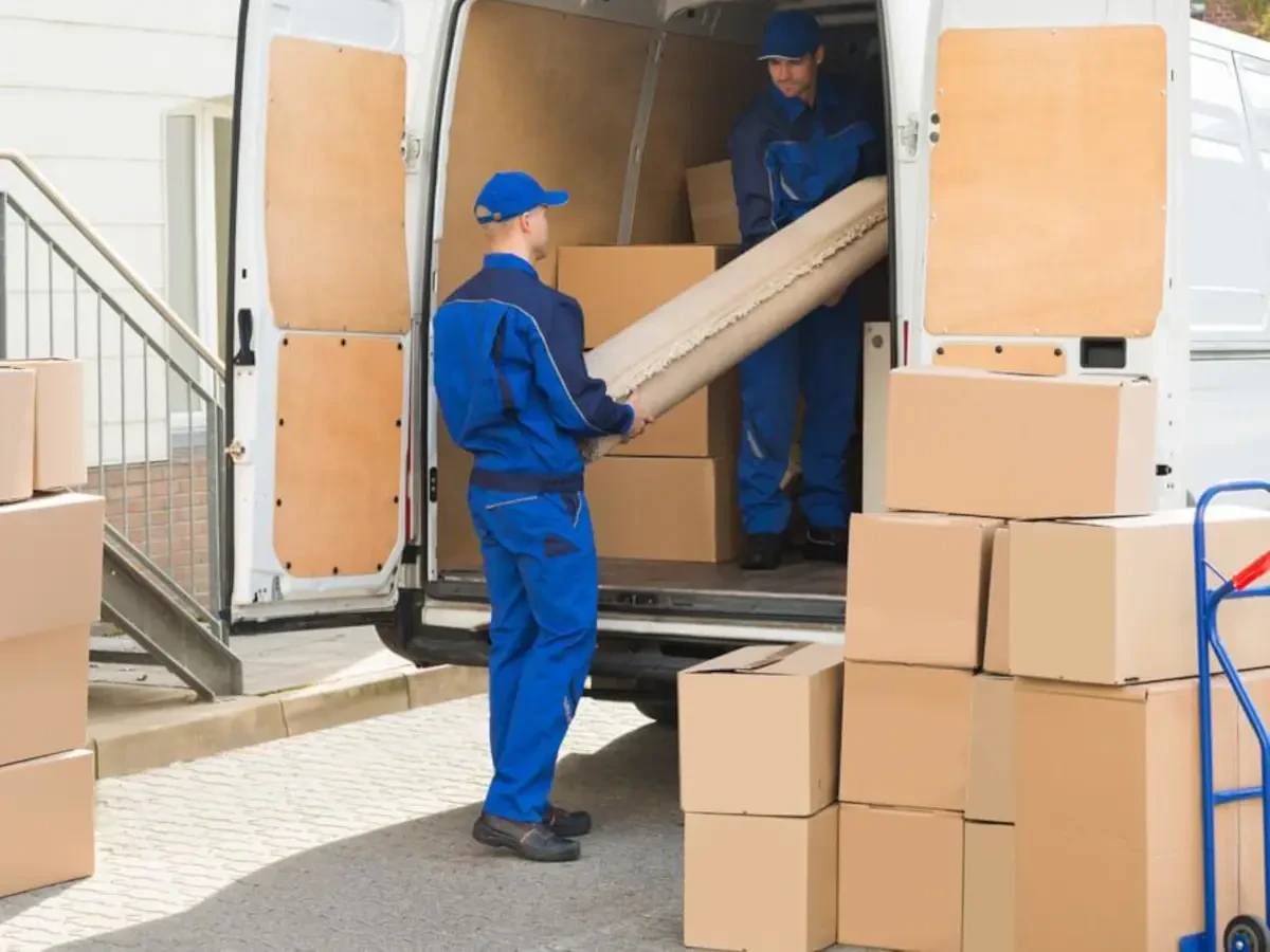 Movers Handling Commercial Kitchen Appliances Safely