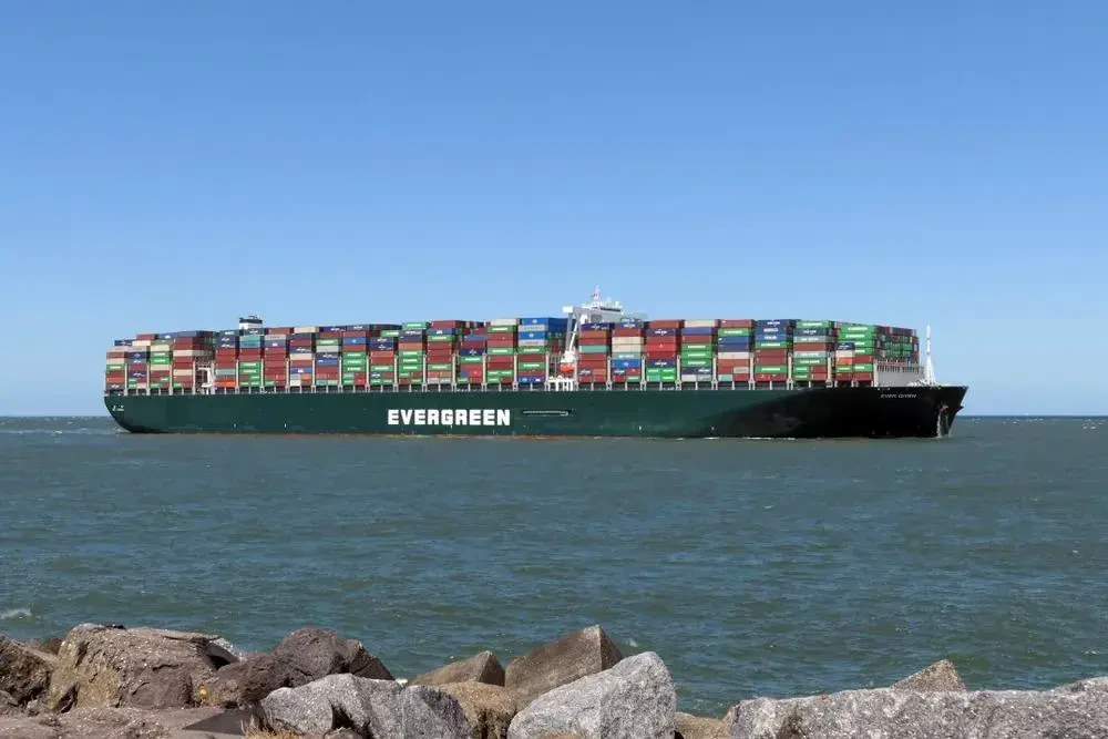 Three Movers cargo container and freight delivery services to Turkey