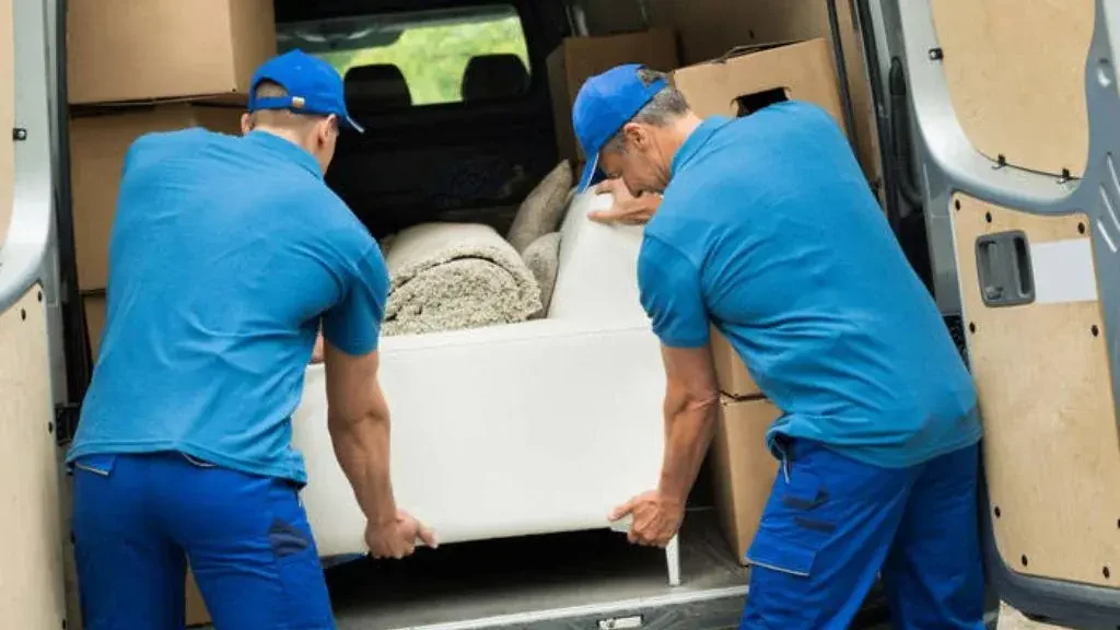 Two guys and truck specializes in providing best truck rates