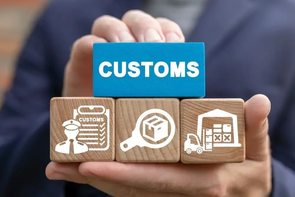Customs paperwork for international relocation