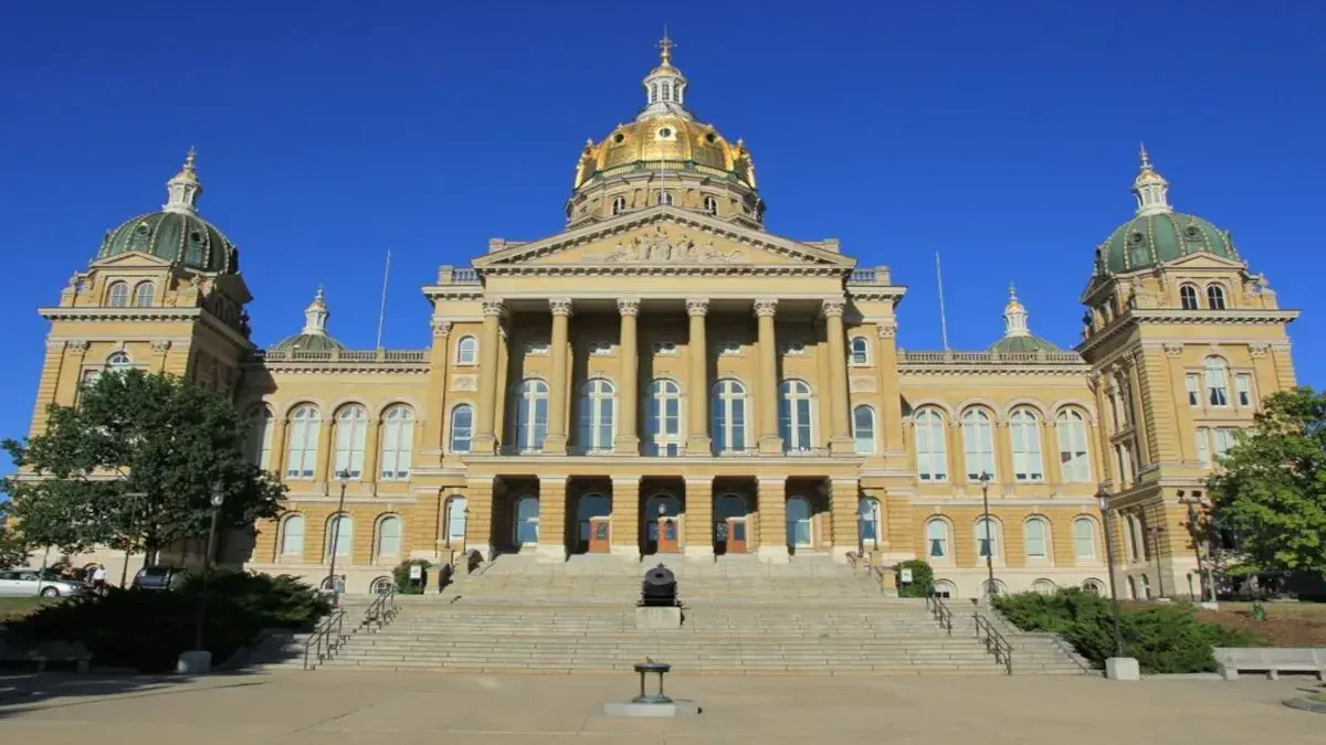West Des Moines Full Service Movers Near Me